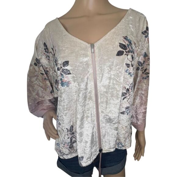 Maurices Pink Velvet Floral Patterned Zip Up Half Sleeve Kimono - Picture 1 of 5